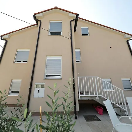 Anastazia Lejlighed *